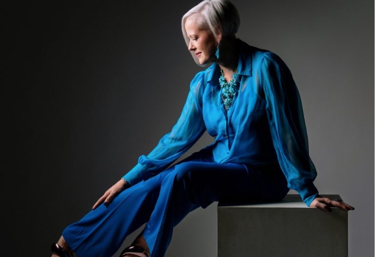 How You Can Dress in a Minimalist Way for Maximum Presence — Inside Out Style