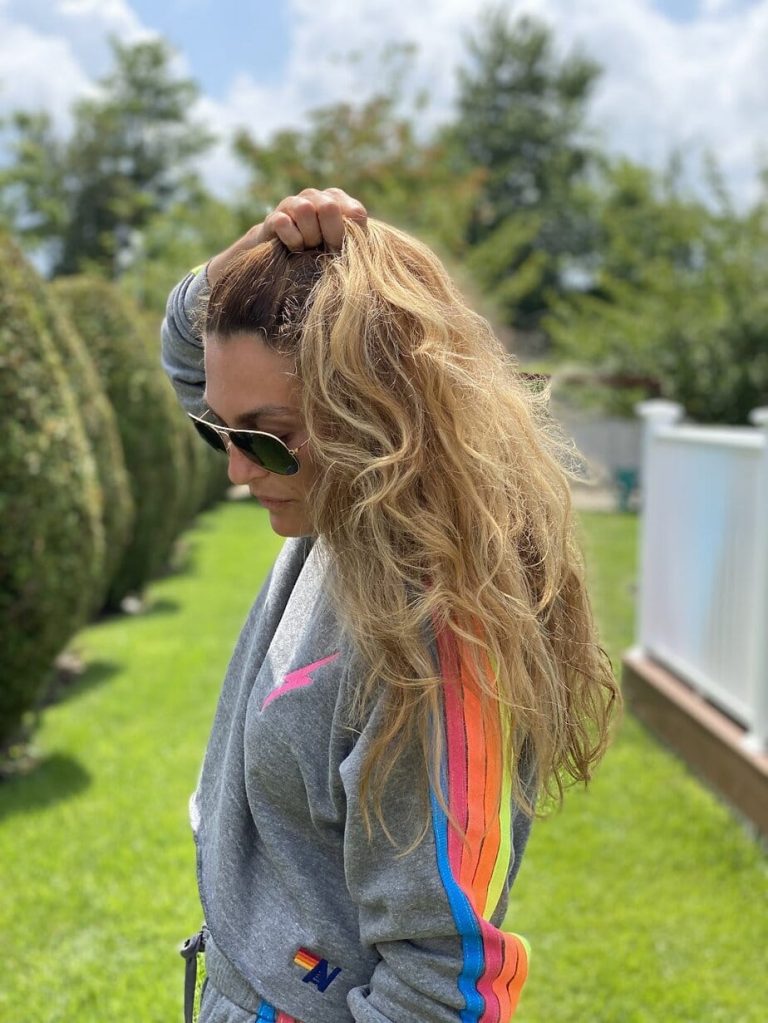 How to Get Humidity-Proof Hair for the Summer