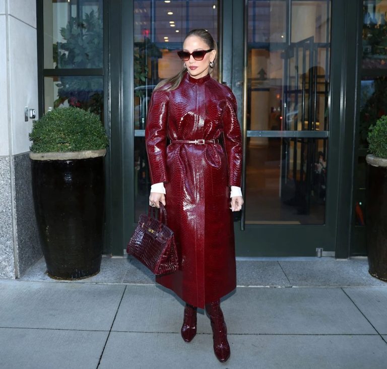 The Jennifer Lopez ‘Office Romance’ Looks We Haven’t Talked About Yet
