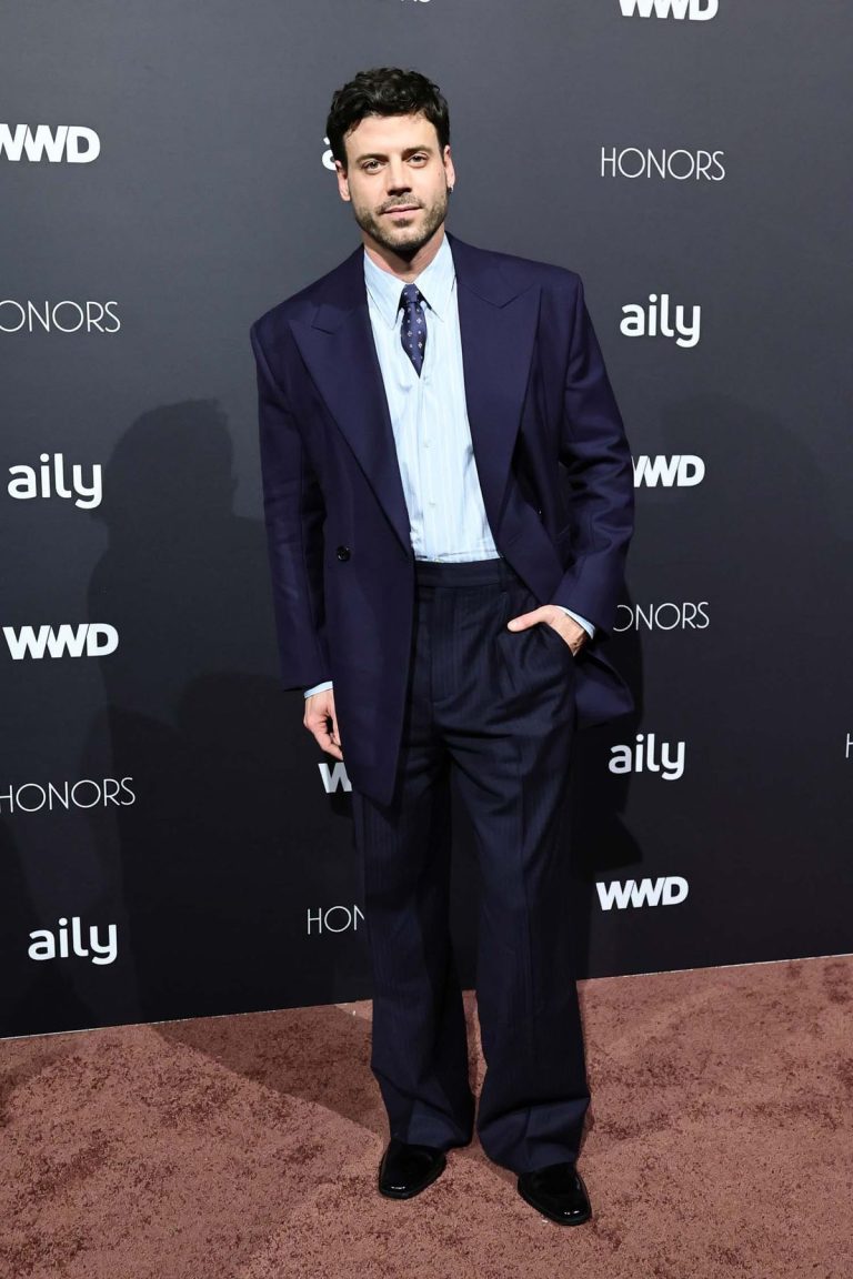 Here’s a Little François Arnaud For Your Hump Day