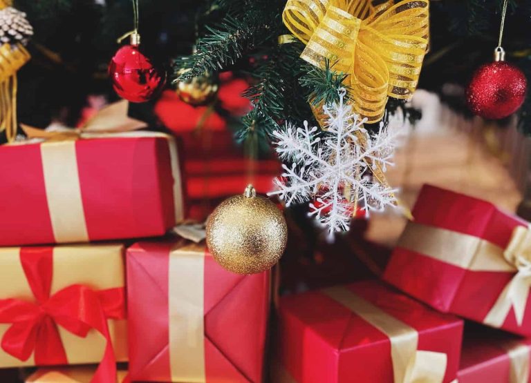 Top 60 Unique Christmas Gift Ideas for Women 2026
