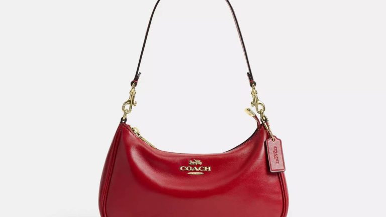 Add a Pop of Color to Your Fall Wardrobe With These Eye-Catching Bags