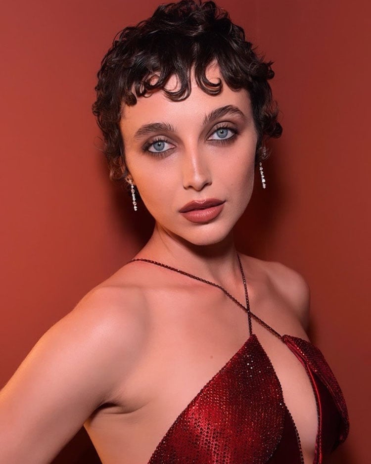 Emma Chamberlain’s Old Hollywood Pixie Gets the Bumble and bumble Treatment